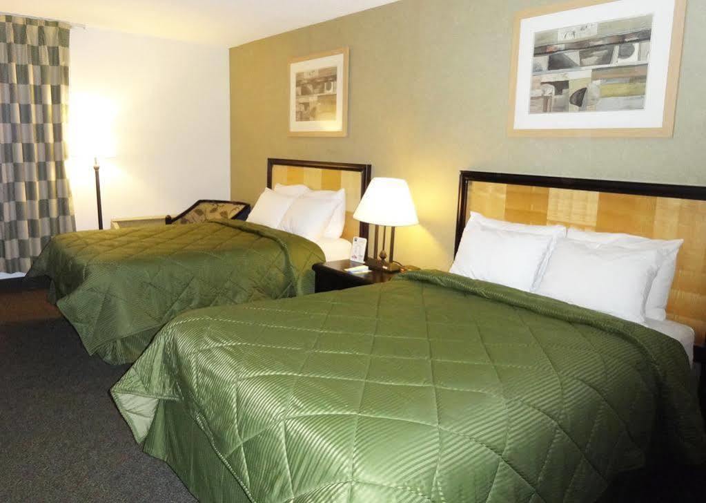 Comfort Inn & Suites Pittsburgh Gibsonia Extérieur photo